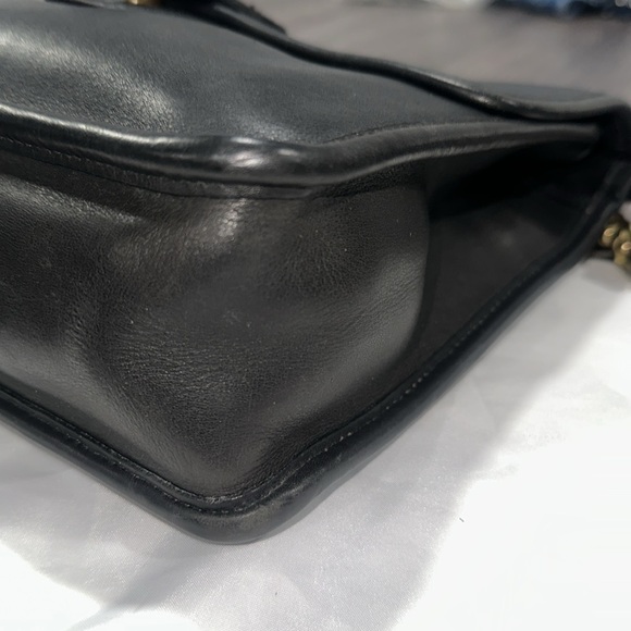 Vintage Coach Willis Black
Leather Cross-body/Satchel/Top Handle
Bag 9927 - Picture 14 of 16
